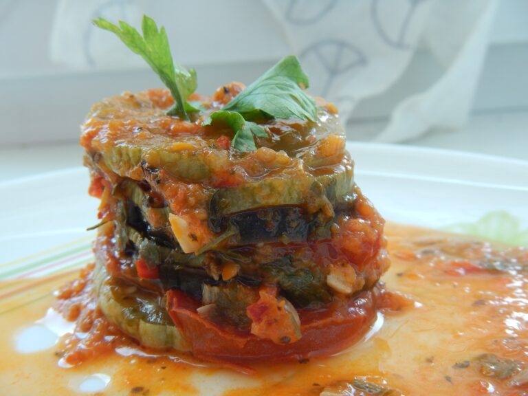 Présentation d'une ratatouille cuite